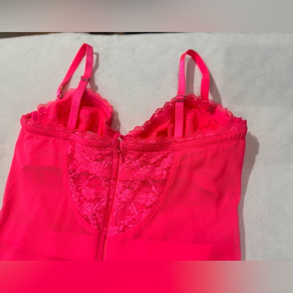 🩷 Victoria's Secret Hot Neon Pink Lace Bustier Barbiecore Size 36 D NWOT 🩷 - Picture 7 of 11